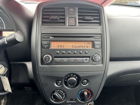 Used 2018 Nissan Versa S image 22