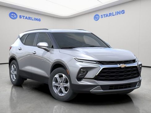 New 2026 Chevrolet Blazer LT w/ Convenience Package FWD image 5