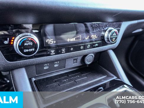 Used 2025 Mitsubishi Outlander SE image 46