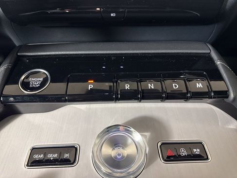 New 2025 Lincoln Navigator L Reserve w/ Jet Appearance Package AWD/4WD image 44