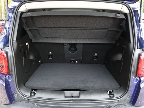 Used 2021 Jeep Renegade Limited w/ Luxury Group II image 22