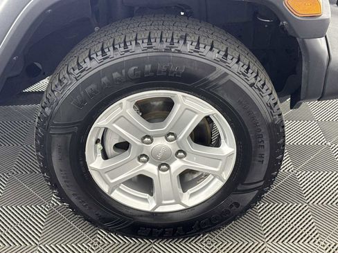 Used 2018 Jeep Wrangler Unlimited Sport S AWD/4WD image 10