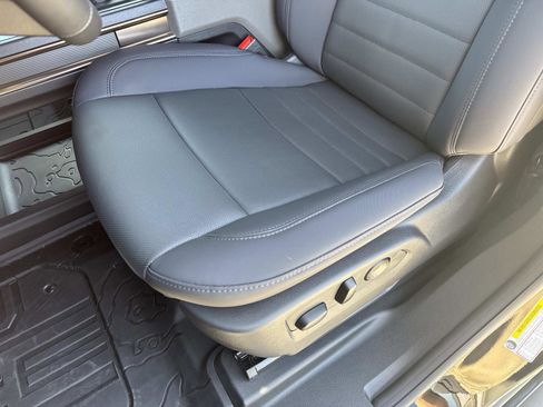 Used 2025 GMC Hummer EV 2X w/ Extreme Off-Road Package image 19