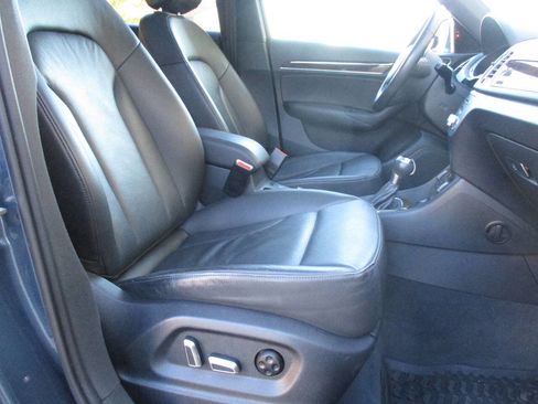 Used 2018 Audi Q3 2.0T Premium Plus w/ Premium Plus Package image 90