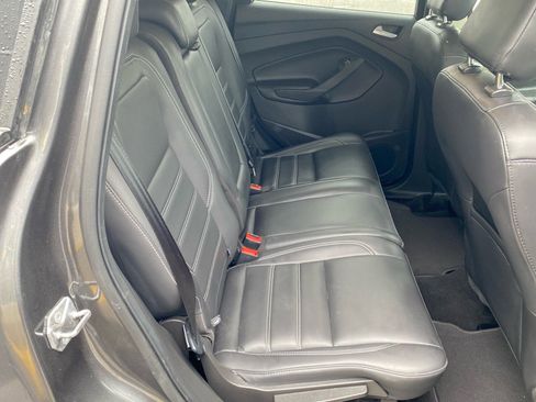 Used 2019 Ford Escape SEL image 23