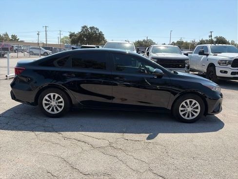 Used 2023 Kia Forte LX FWD image 6