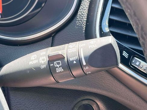 Used 2019 Jeep Cherokee High Altitude AWD/4WD image 36