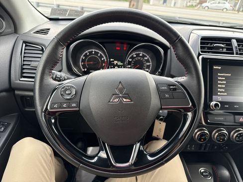 Used 2024 Mitsubishi Outlander Sport LE image 15