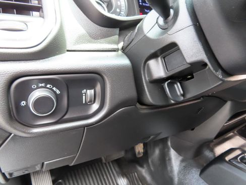 Used 2022 RAM 3500 Tradesman AWD/4WD image 36