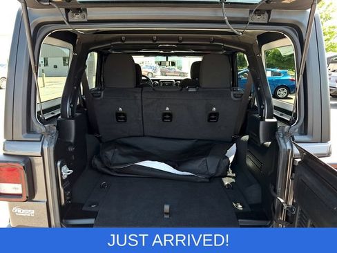 Used 2022 Jeep Wrangler Unlimited Sport AWD/4WD image 27