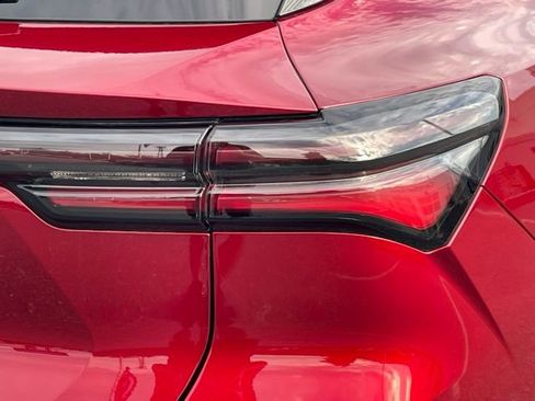 New 2025 Chevrolet Equinox EV LT image 13