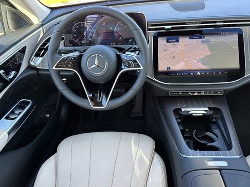 New 2026 Mercedes-Benz E 350 4MATIC Sedan image 14