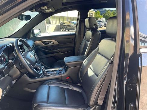 Used 2023 Chevrolet Traverse LT w/ LT Premium Package AWD/4WD image 10