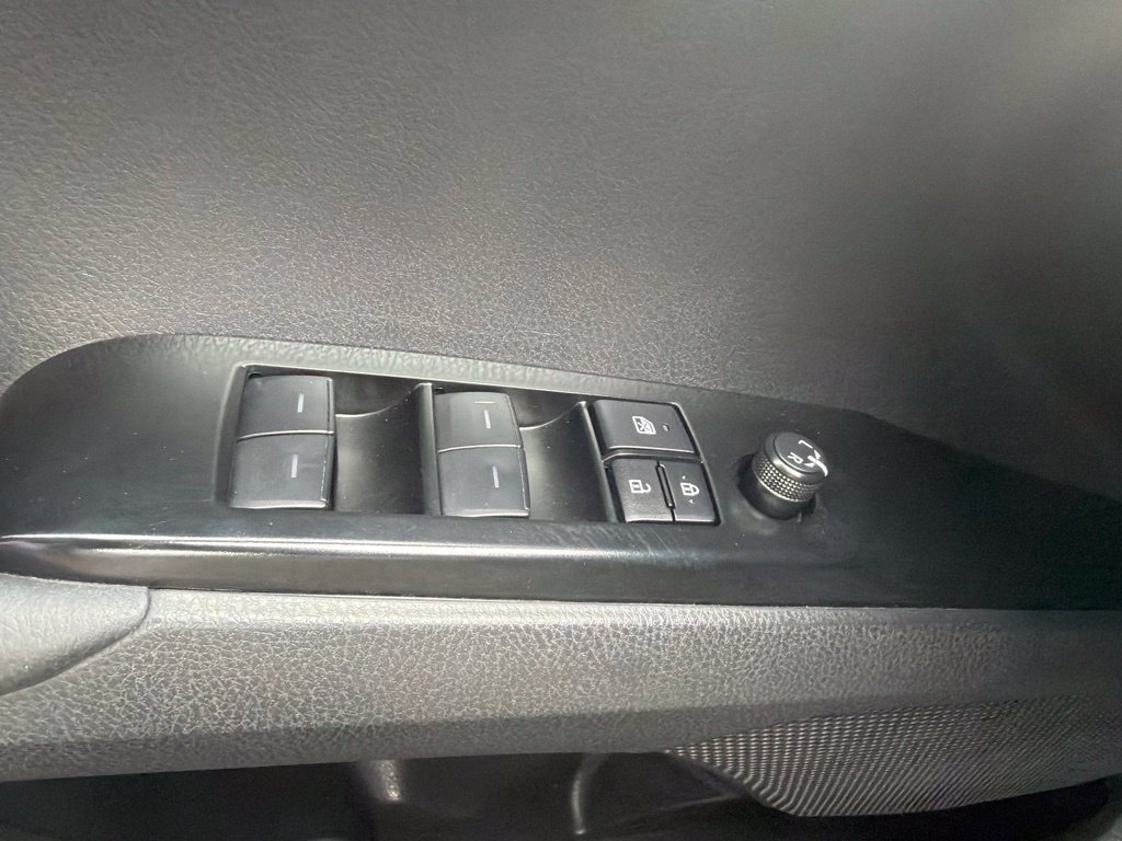 Used 2025 Toyota Camry SE FWD image 24