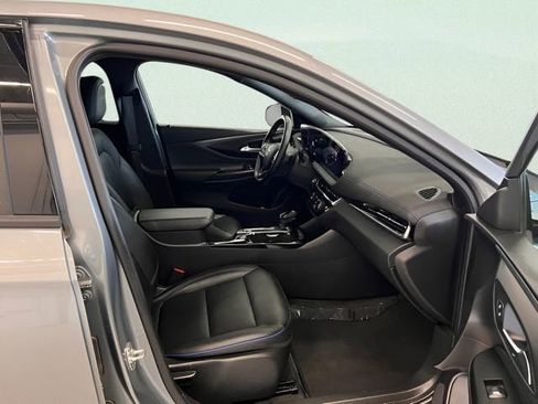 Used 2025 Buick Envista Sport Touring FWD image 9