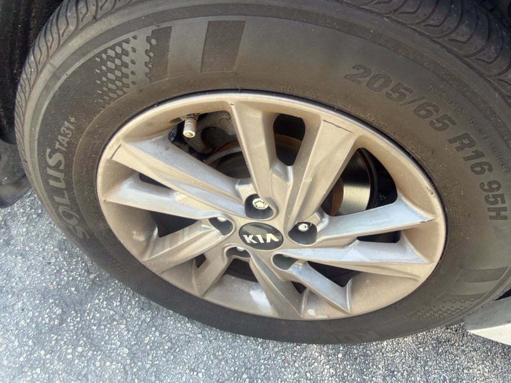 Used 2020 Kia Optima LX FWD image 11