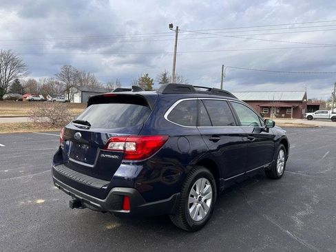 Used 2018 Subaru Outback 2.5i Premium image 6