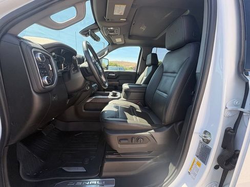 Used 2022 GMC Sierra 3500 Denali w/ Denali Ultimate Package AWD/4WD image 11