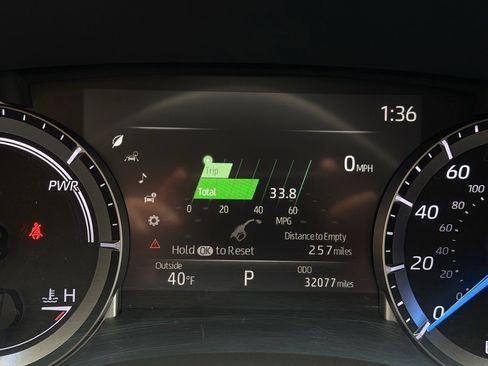 Used 2023 Toyota Highlander LE image 10