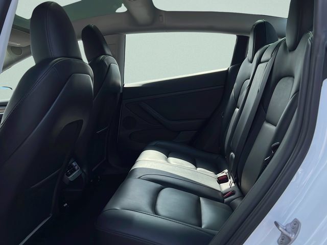 Used 2023 Tesla Model 3 Standard Range RWD image 12