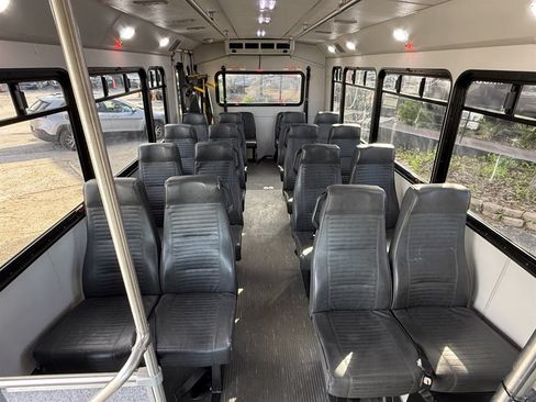 Used 2015 Ford E-450 and Econoline 450 Super Duty w/ Shuttle Bus Prep Package RWD image 20