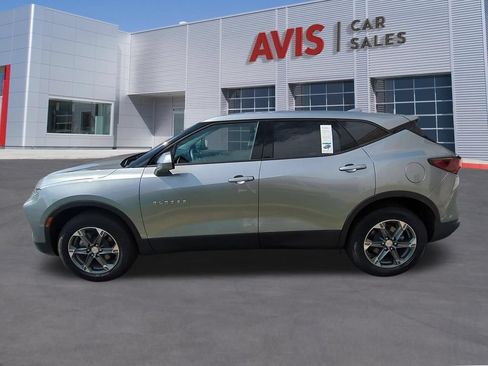Used 2025 Chevrolet Blazer LT FWD image 10
