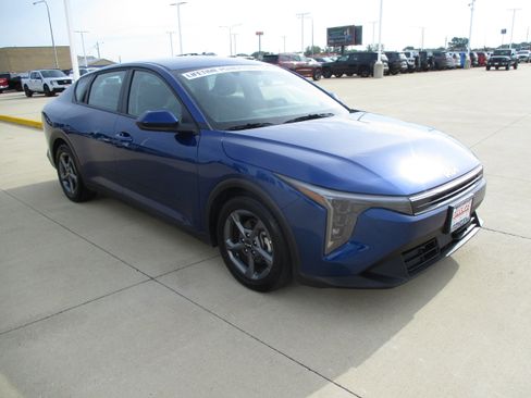 Used 2025 Kia K4 FWD image 8