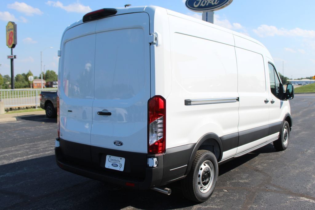 New 2027 Ford Transit 250 148 Medium Roof w/ Load Area Protection Package RWD image 5