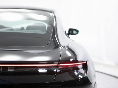 Certified 2022 Porsche Taycan 4S image 38