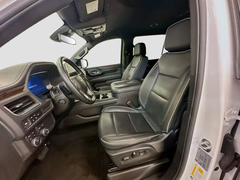 Used 2024 Chevrolet Suburban Premier image 13