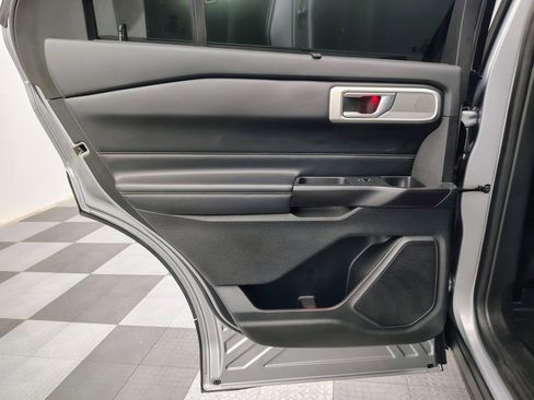 Used 2020 Ford Explorer ST image 27