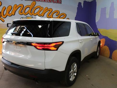 Used 2024 Chevrolet Traverse LS w/ Safety Package FWD image 8