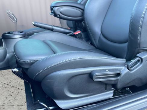 Used 2024 MINI Cooper S image 3