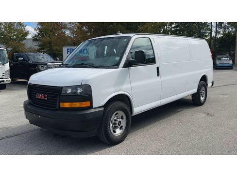 Used 2022 GMC Savana 3500 Work Van w/ Driver Convenience Package image 4