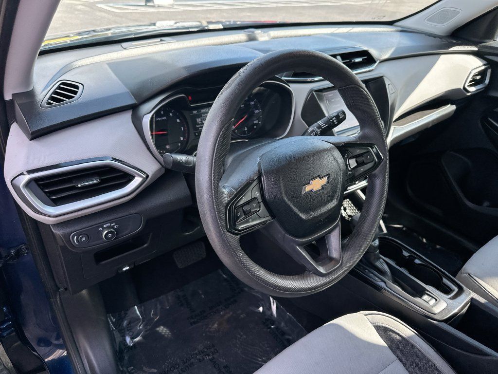 Used 2022 Chevrolet TrailBlazer LS FWD image 9