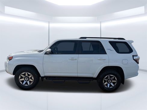 Used 2023 Toyota 4Runner TRD Off-Road Premium image 6