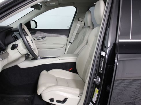 Used 2023 Volvo XC90 T8 Ultimate w/ Protection Package Premier AWD/4WD image 31