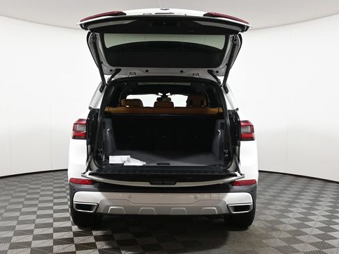 Used 2023 BMW X5 xDrive40i w/ Parking Assistance Package AWD/4WD image 35