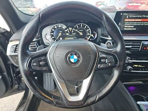 Used 2017 BMW 540i w/ Premium Package image 6