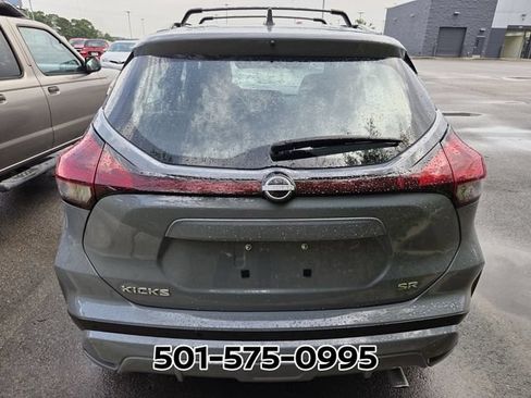 Used 2023 Nissan Kicks SR w/ SR Premium Package FWD image 5