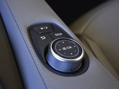Used 2025 INFINITI QX50 Luxe AWD/4WD image 14