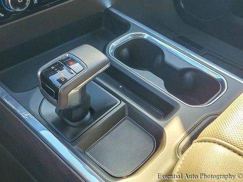 Used 2023 GMC Sierra 1500 SLT w/ SLT Convenience Package image 17