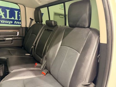 Used 2018 RAM 1500 Laramie w/ Convenience Group AWD/4WD image 31