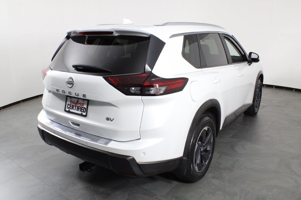 Certified 2024 Nissan Rogue SV w/ SV Premium Package FWD image 4