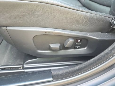Used 2010 BMW 528i xDrive Sedan AWD/4WD image 16
