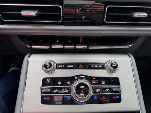 Used 2020 Lincoln Aviator Reserve w/ Equipment Group 202A AWD/4WD image 17