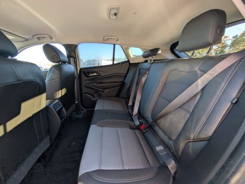 Used 2024 Chevrolet Trax LT w/ Driver Confidence Package image 29