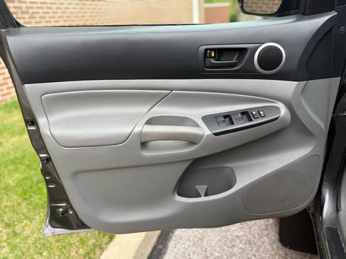 Used 2013 Toyota Tacoma 4x4 Double Cab w/ TRD Off-Road Pkg image 40