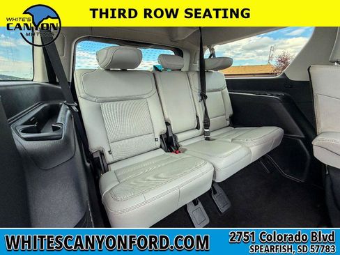 Used 2025 Ford Expedition Max Platinum AWD/4WD image 17