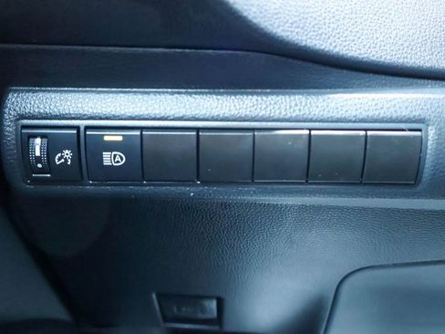 Used 2021 Toyota Corolla SE image 18